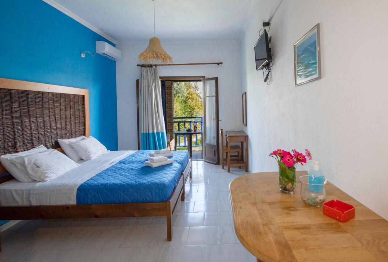 Villa Spyridoula Studios On The Beach Sidárion Dış mekan fotoğraf