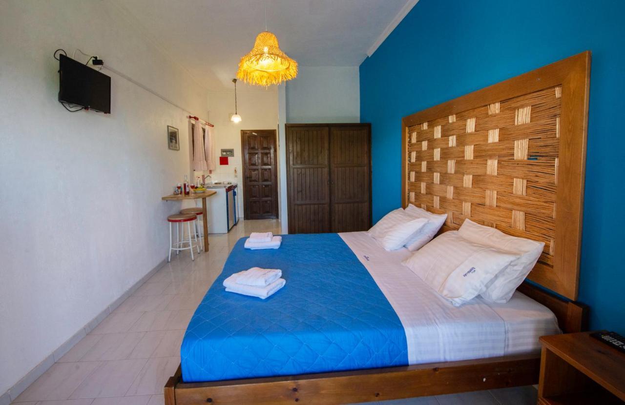 Villa Spyridoula Studios On The Beach Sidárion Dış mekan fotoğraf