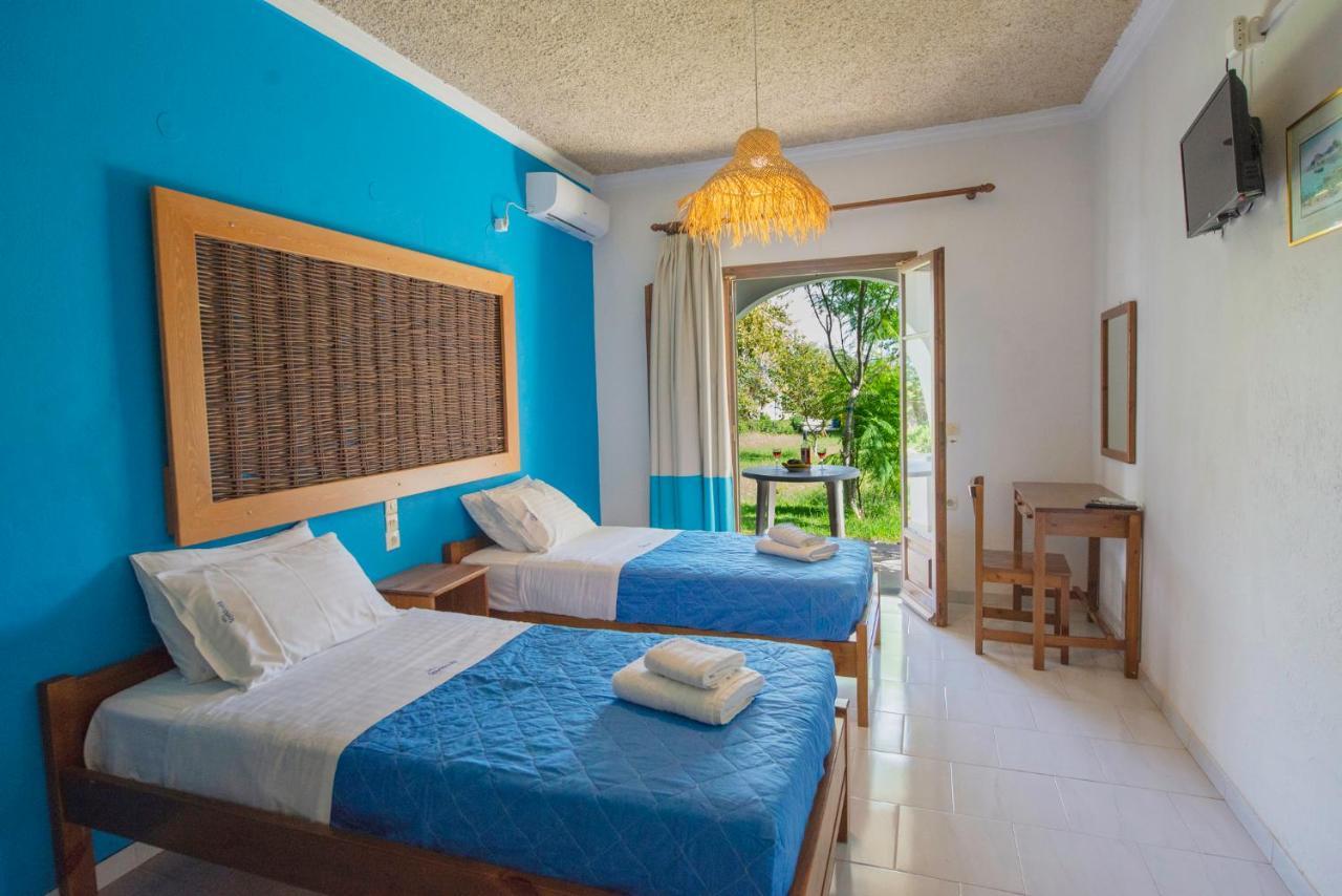 Villa Spyridoula Studios On The Beach Sidárion Dış mekan fotoğraf