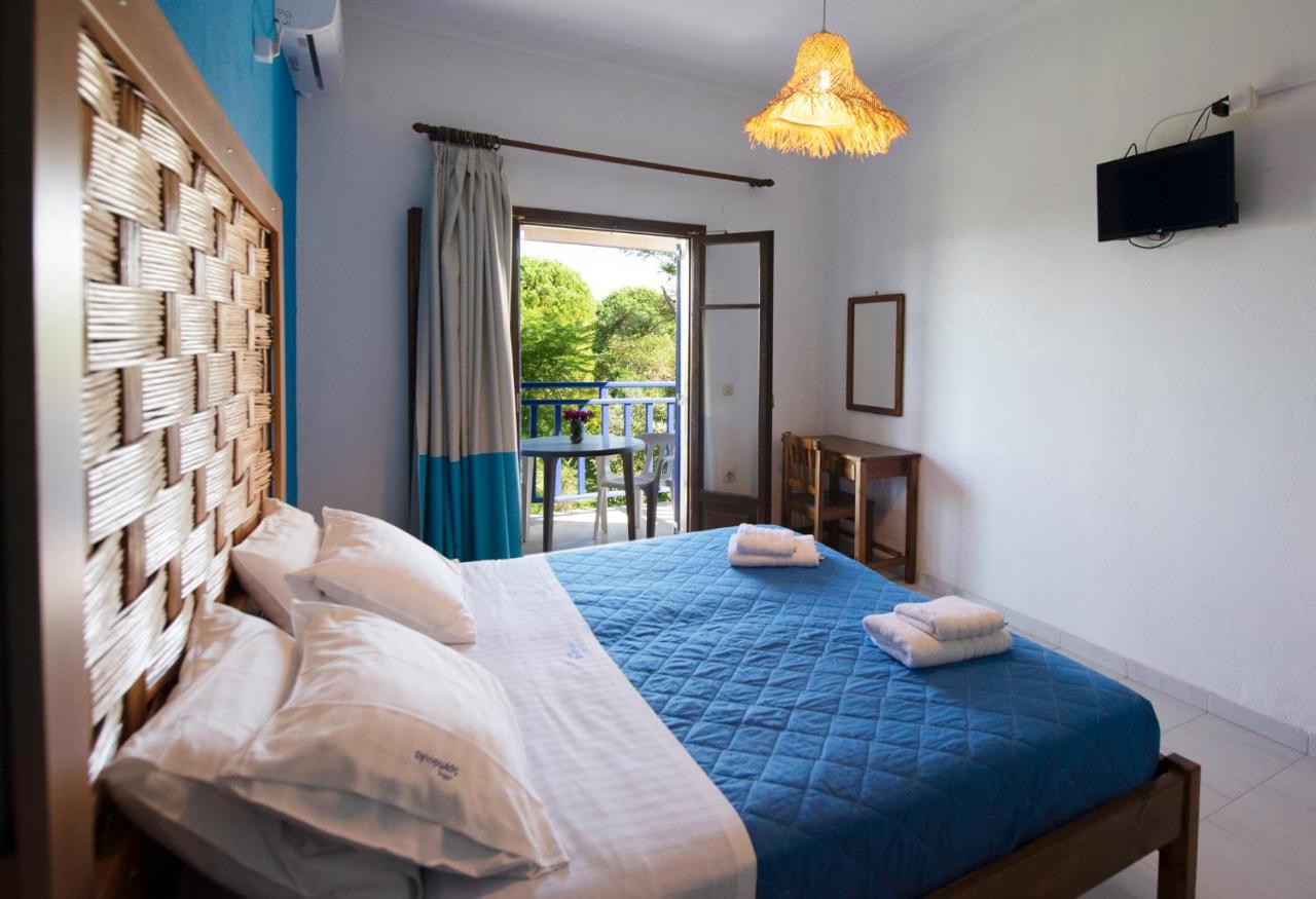 Villa Spyridoula Studios On The Beach Sidárion Dış mekan fotoğraf